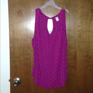 Magenta patterned top